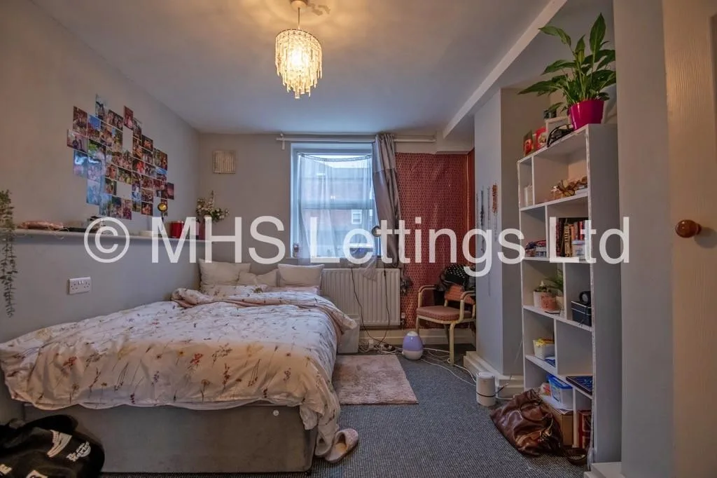 12 bedroom terraced house for rent