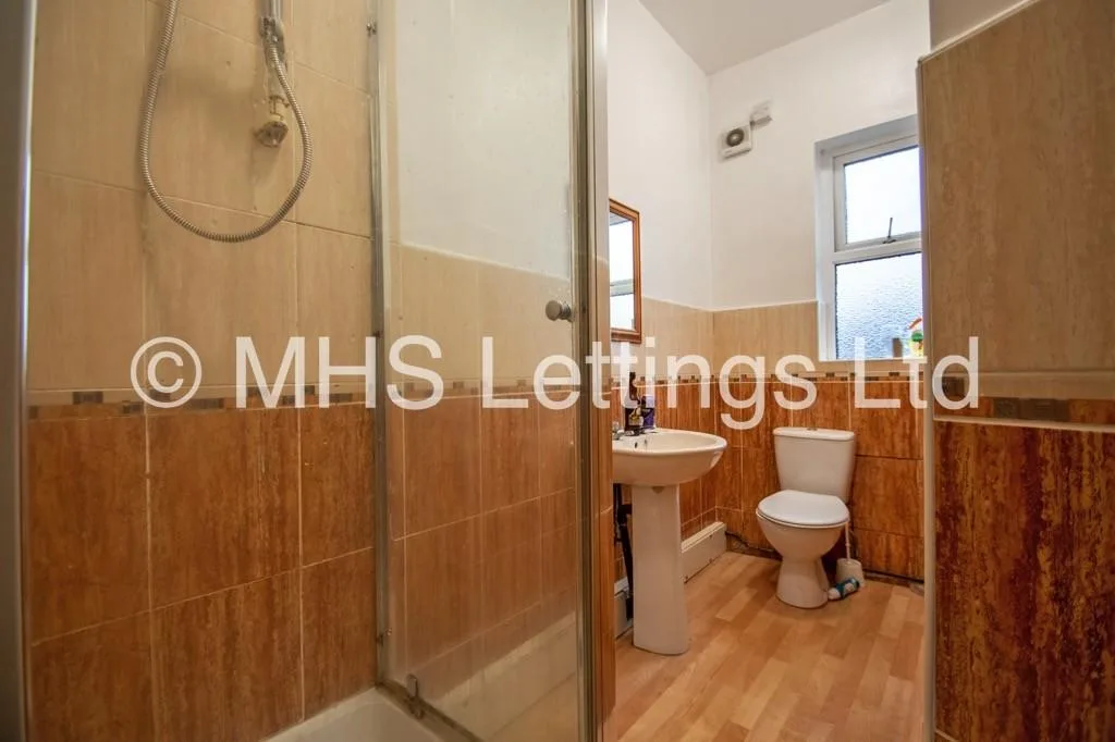 12 bedroom terraced house for rent