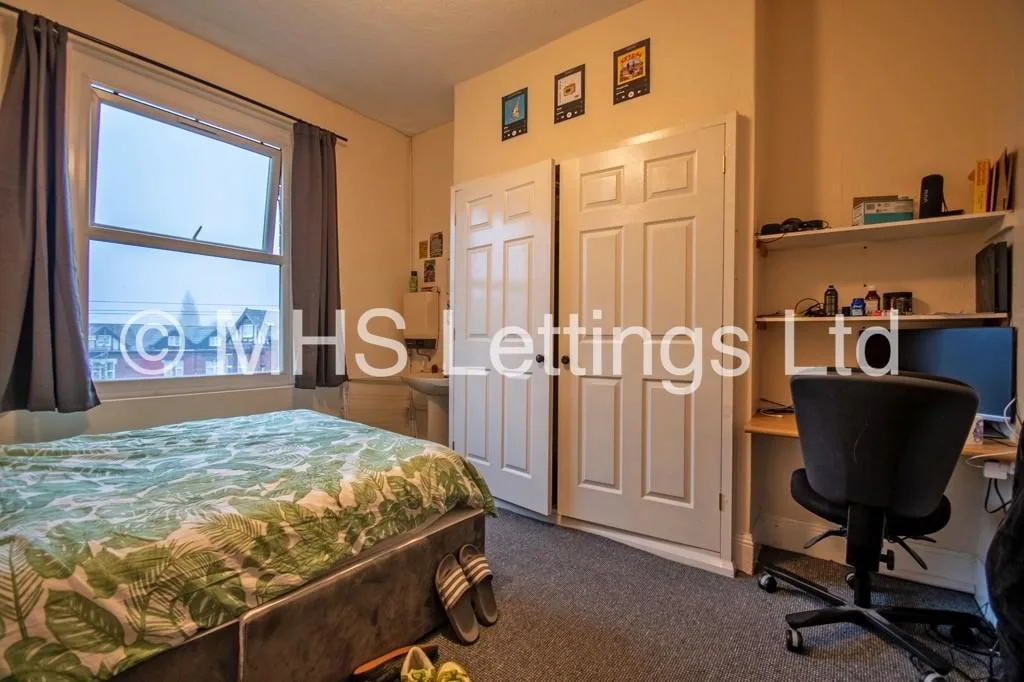 12 bedroom terraced house for rent