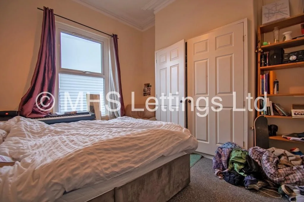 12 bedroom terraced house for rent