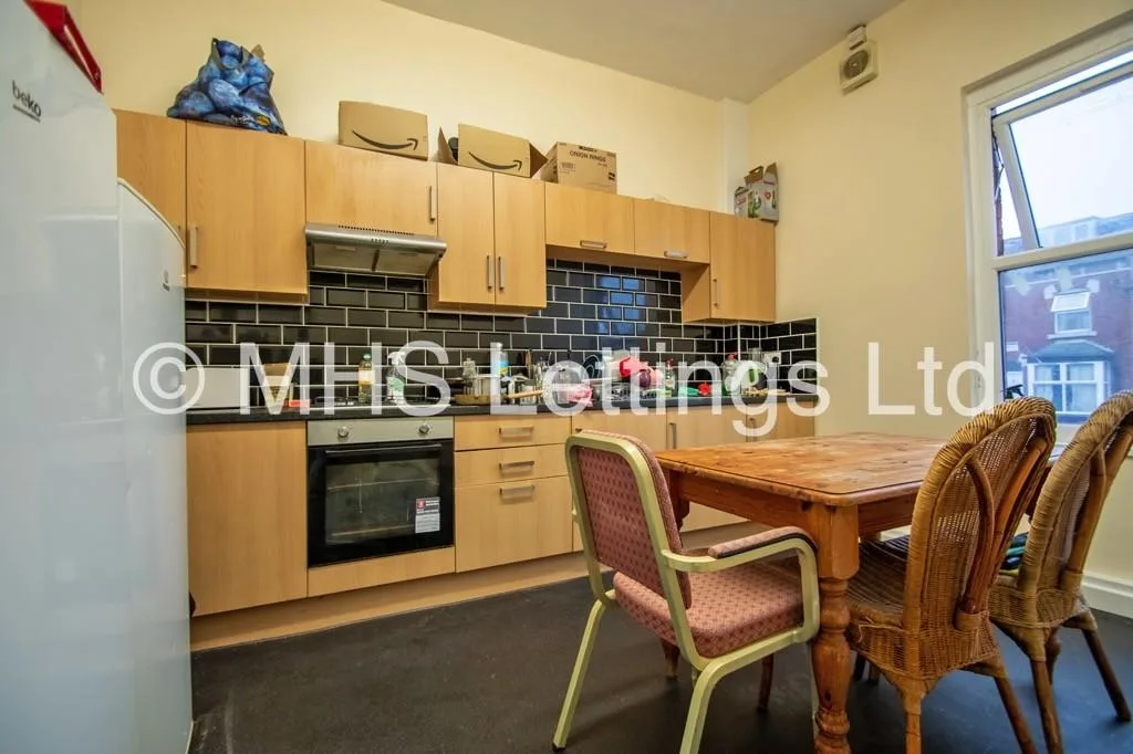 12 bedroom terraced house for rent