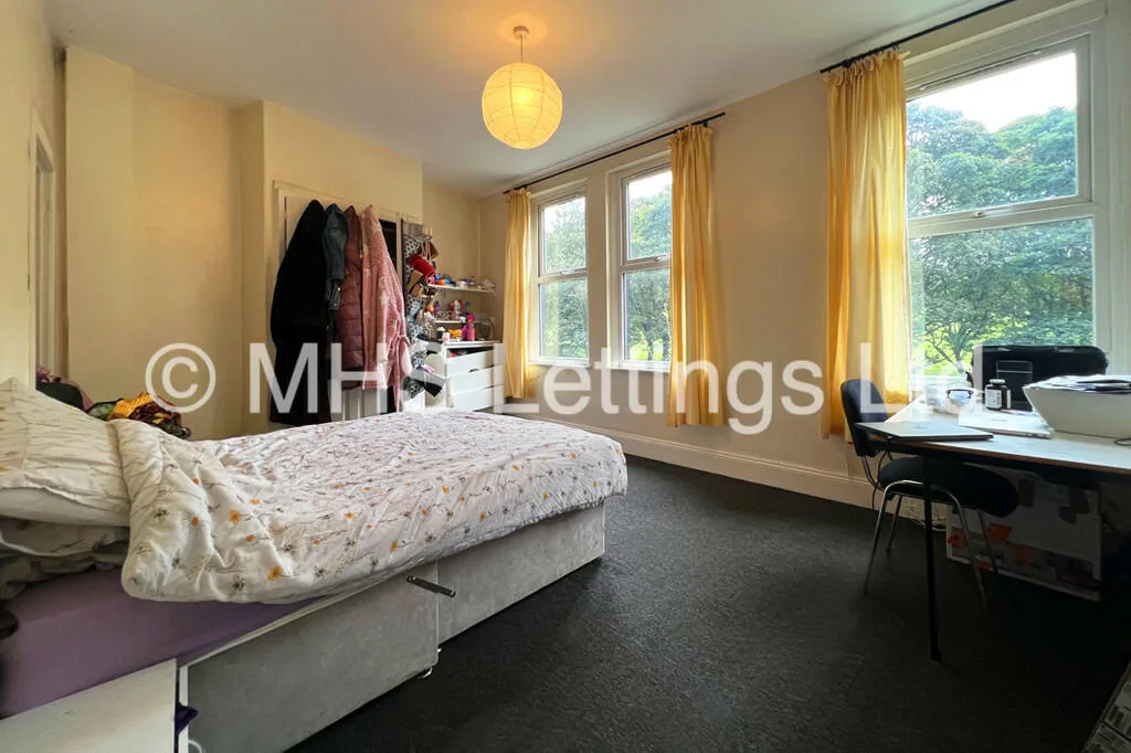 12 bedroom end of terrace house for rent