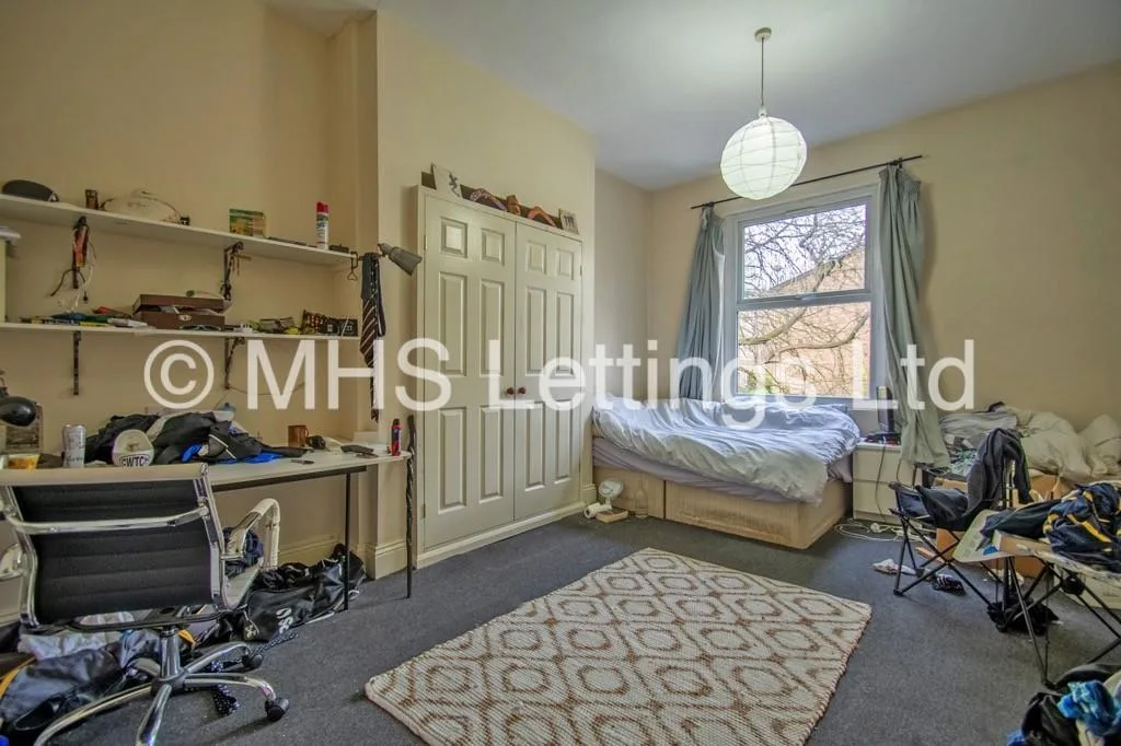 10 bedroom terraced house for rent