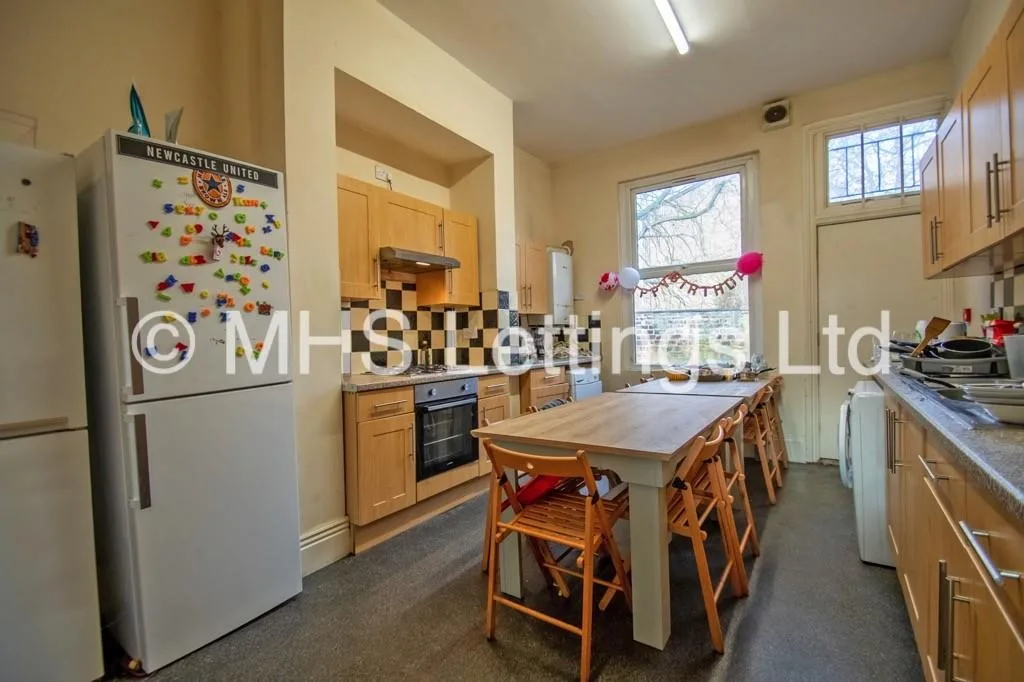 10 bedroom terraced house for rent