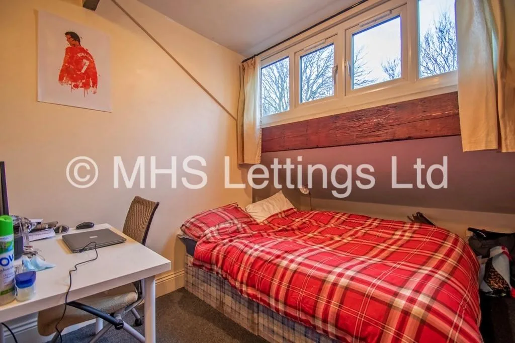 10 bedroom terraced house for rent