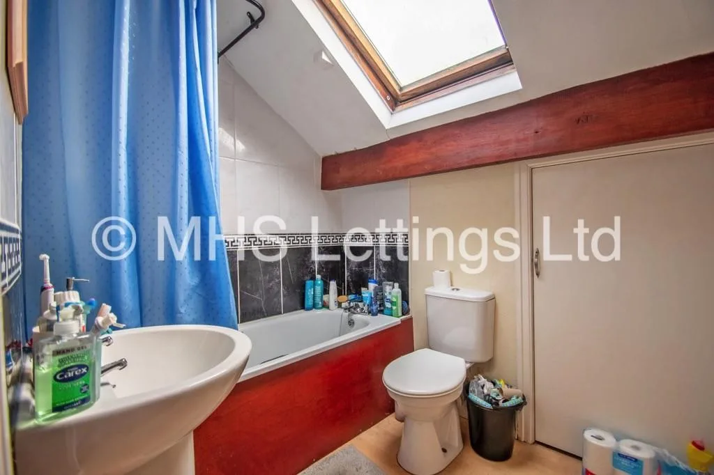 10 bedroom terraced house for rent