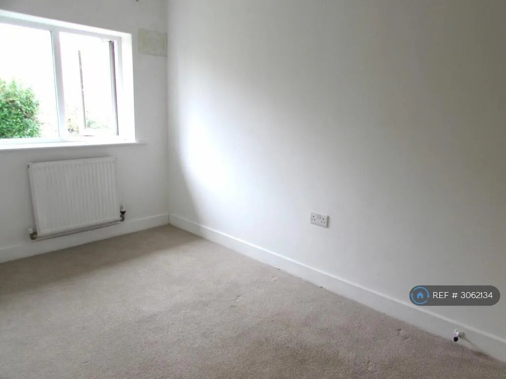2 bedroom semi-detached house for rent