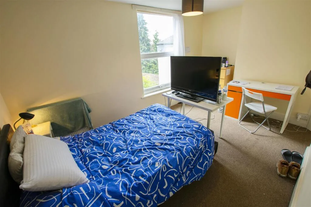 7 bedroom house for rent