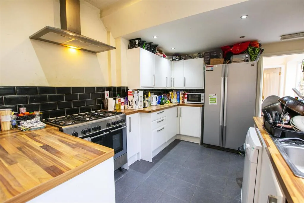 7 bedroom house for rent