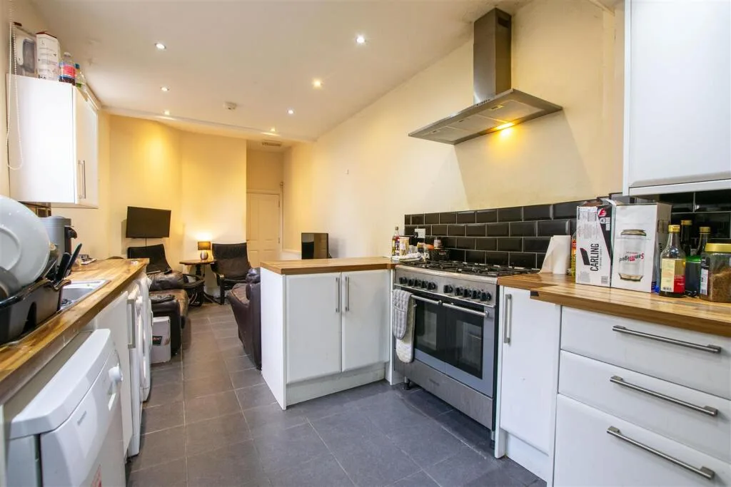 7 bedroom house for rent