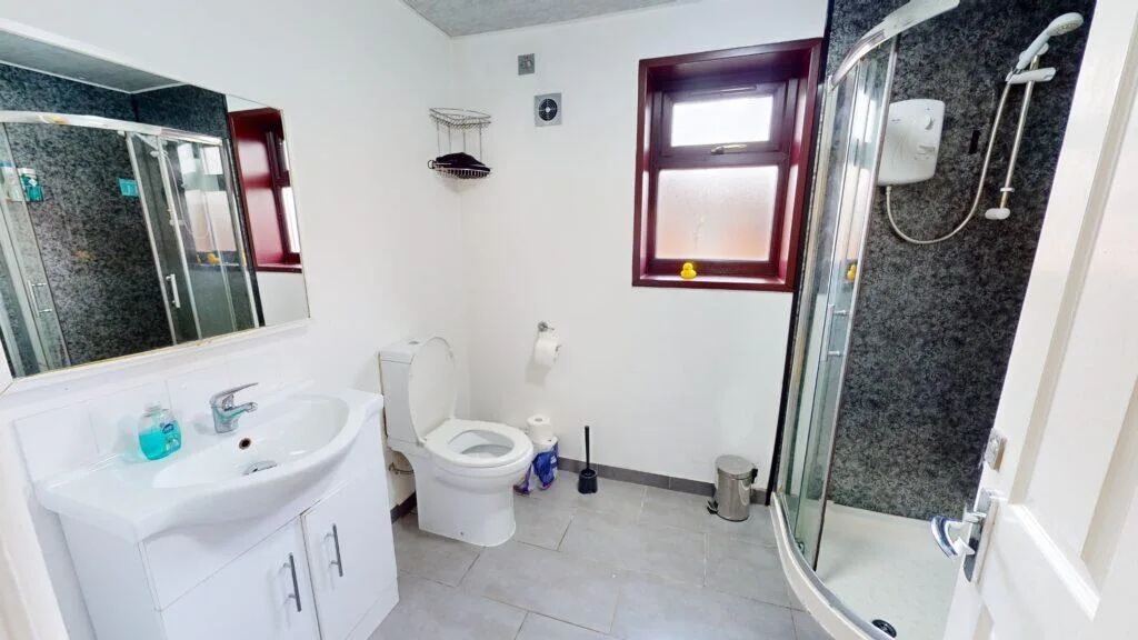 5 bedroom house for rent
