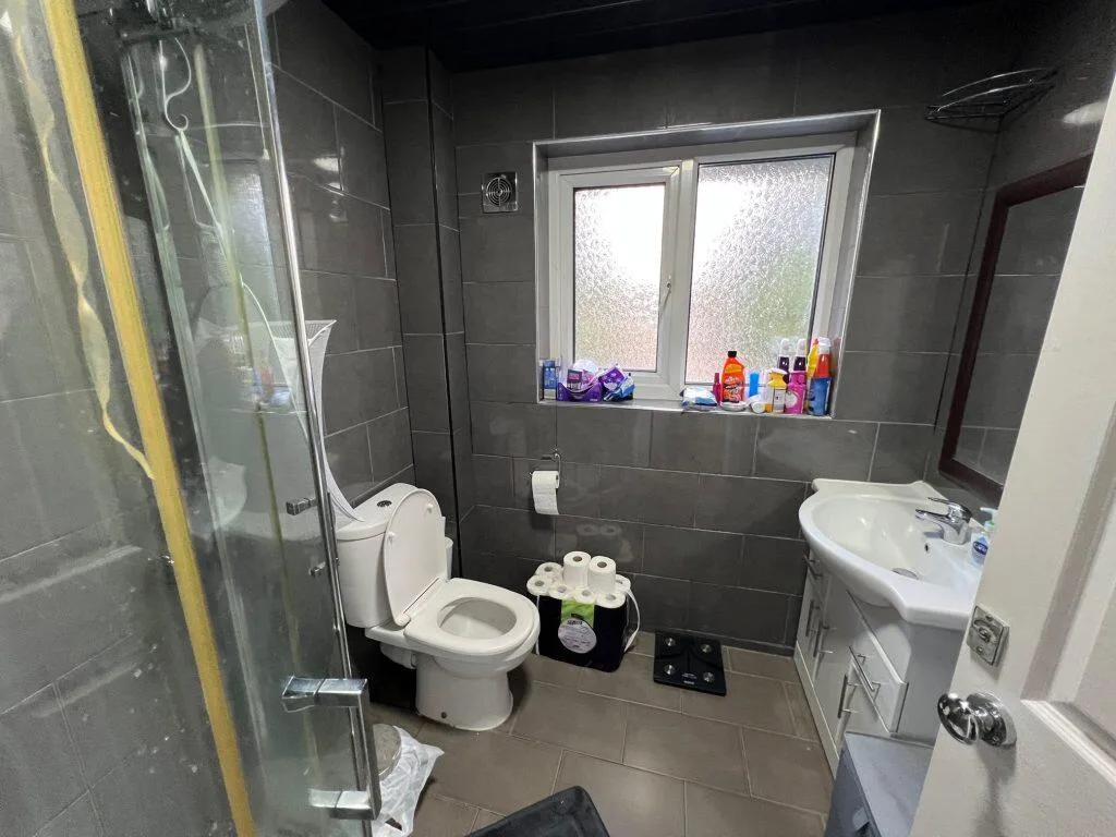 5 bedroom house for rent