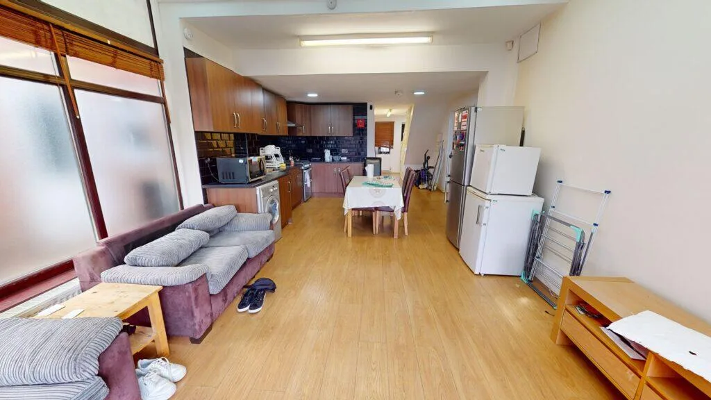 5 bedroom house for rent