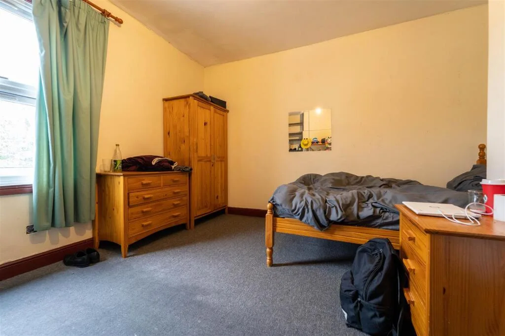 5 bedroom house for rent