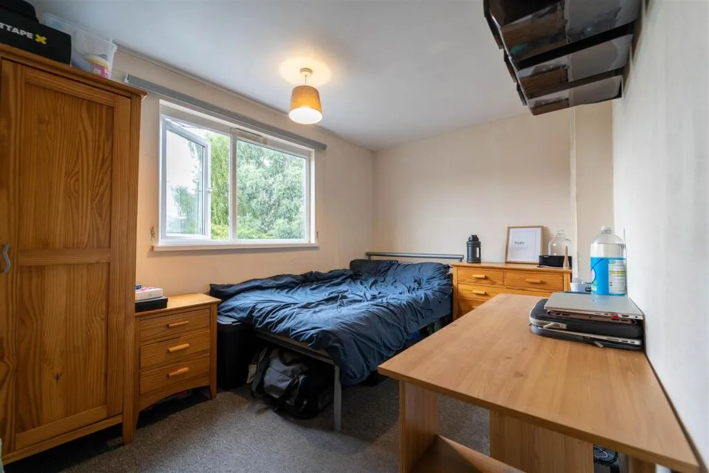5 bedroom house for rent