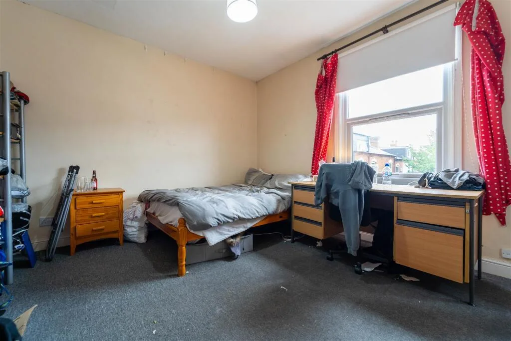 5 bedroom house for rent