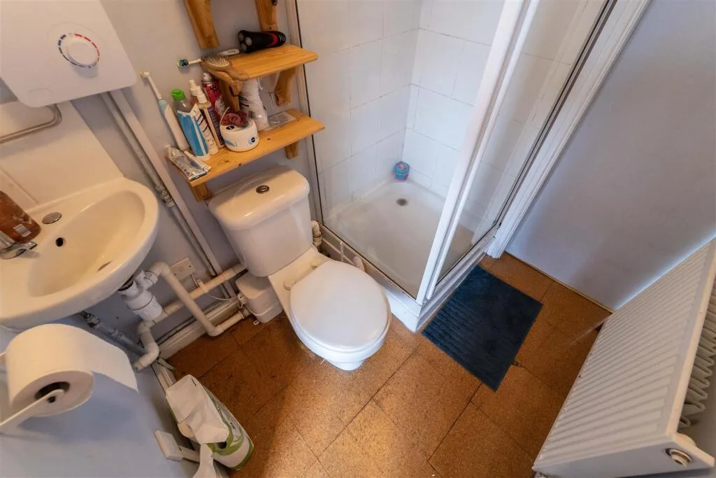 5 bedroom house for rent