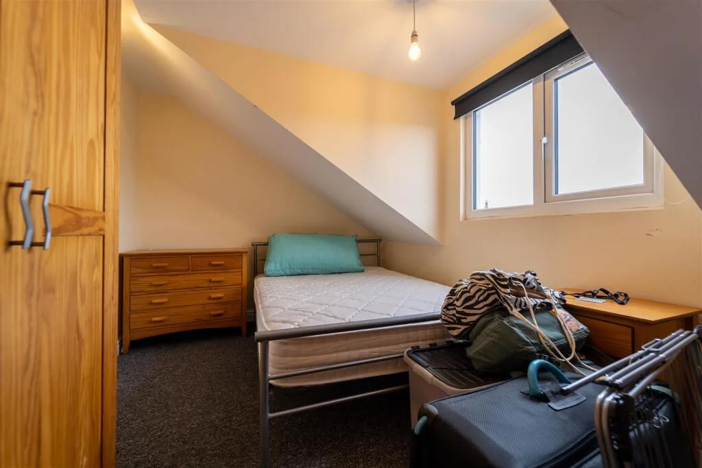 5 bedroom house for rent