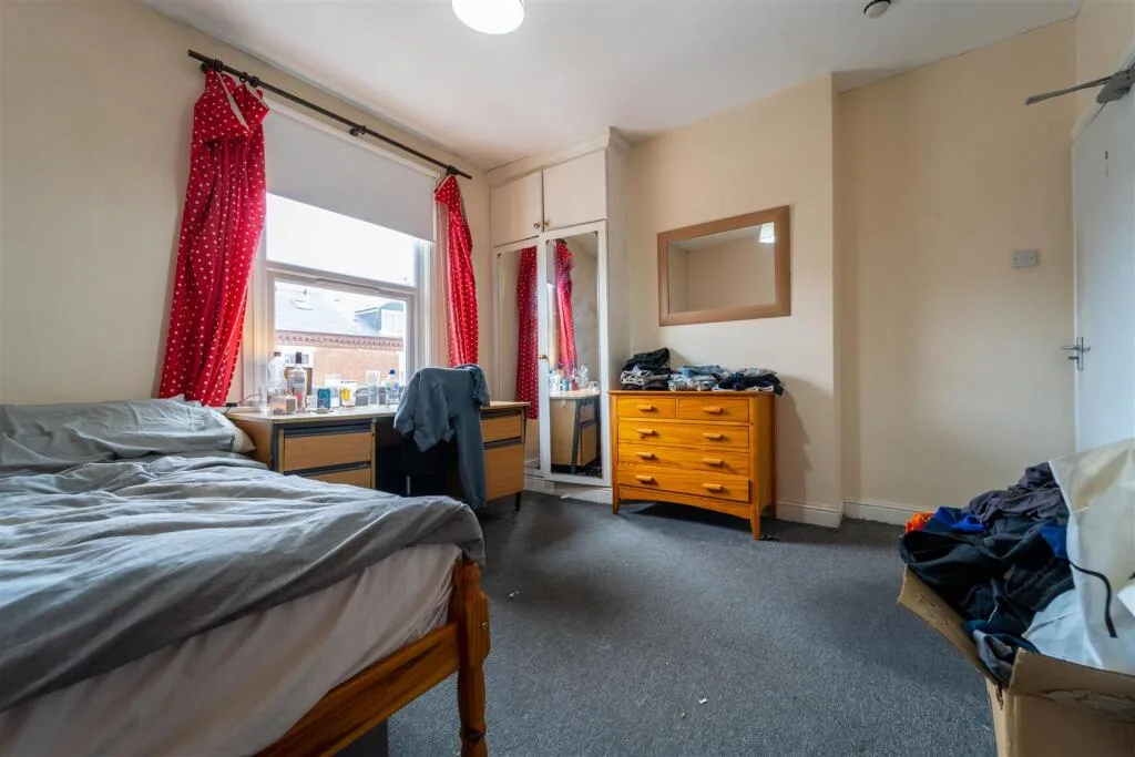 5 bedroom house for rent