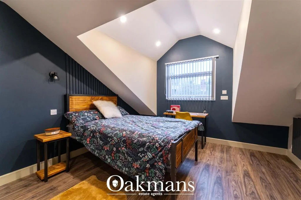 6 bedroom house for rent