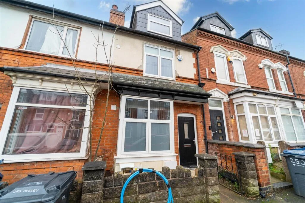 6 bedroom house for rent