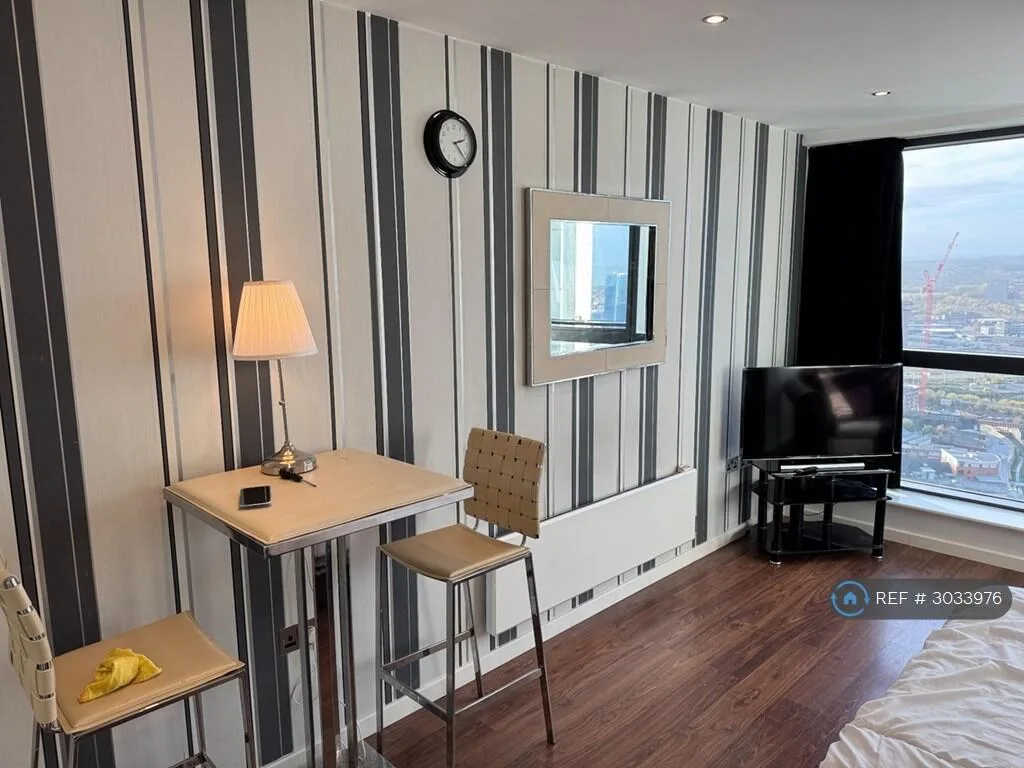 Studio flat for rent