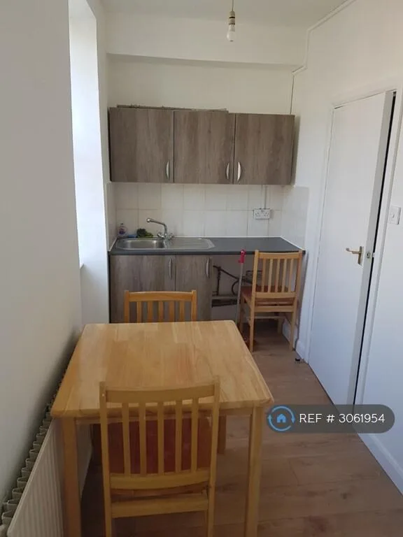 Studio flat for rent