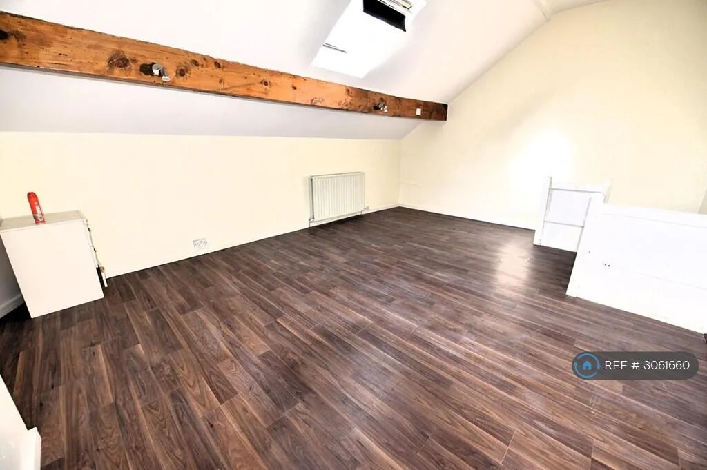 2 bedroom end of terrace house for rent