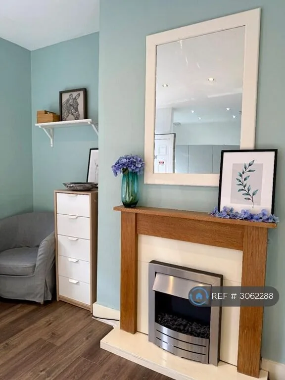 4 bedroom end of terrace house for rent