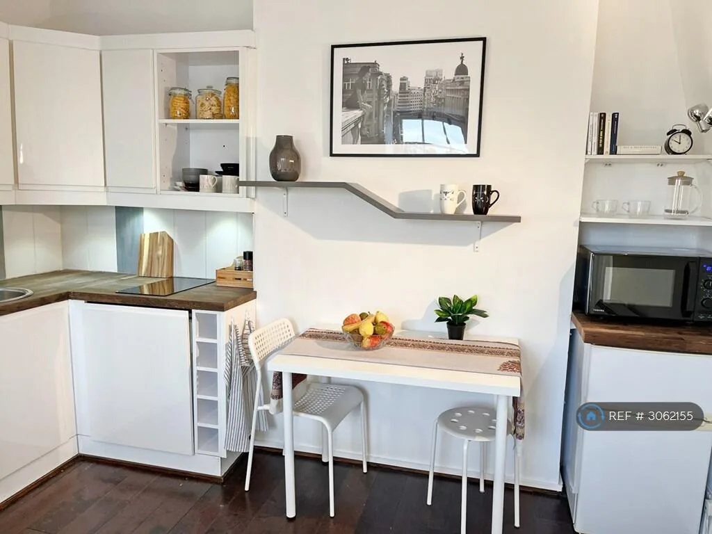 Studio flat for rent