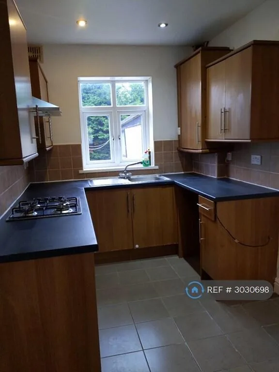 3 bedroom semi-detached house for rent