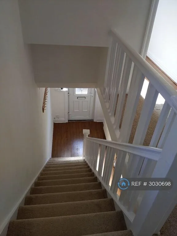 3 bedroom semi-detached house for rent