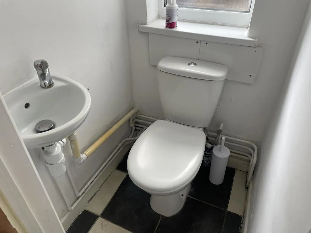 2 bedroom house for rent