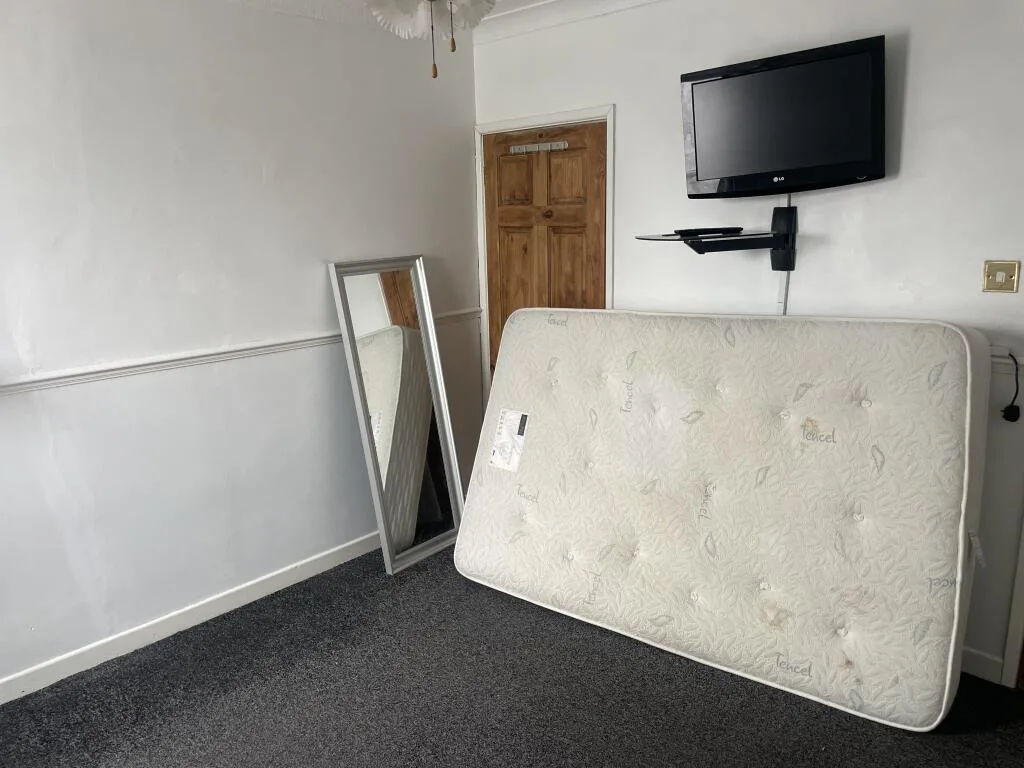 2 bedroom house for rent