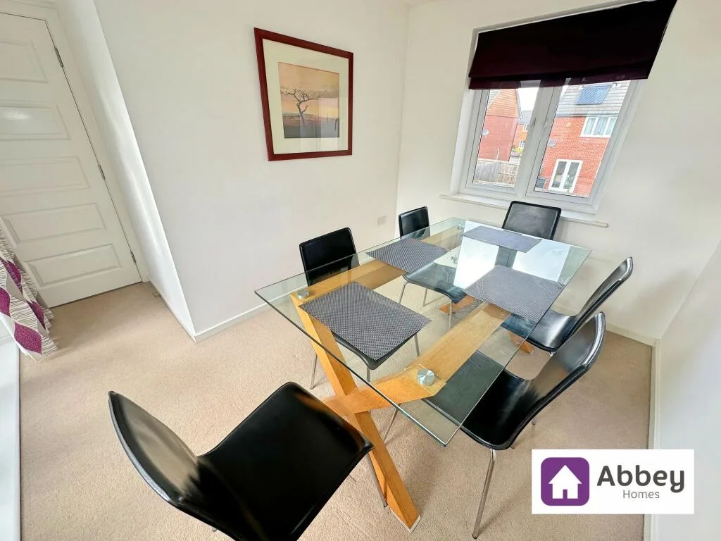 3 bedroom link detached house for rent