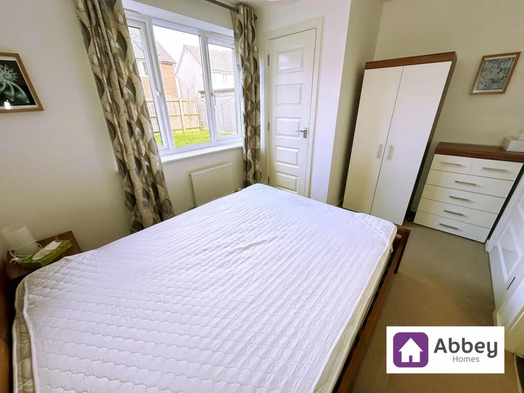 3 bedroom link detached house for rent