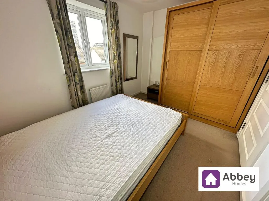 3 bedroom link detached house for rent