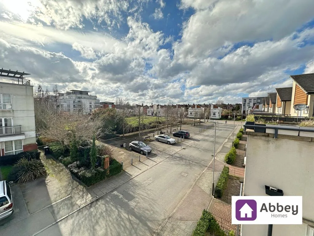 3 bedroom link detached house for rent