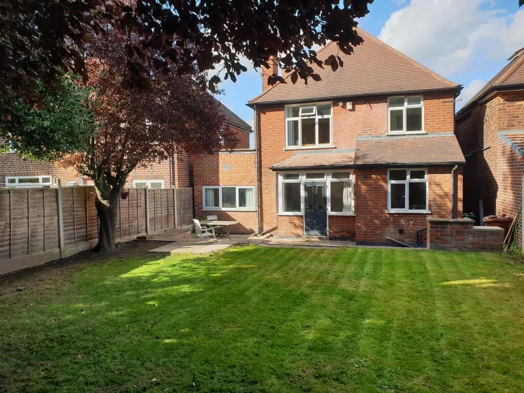 5 bedroom house for rent