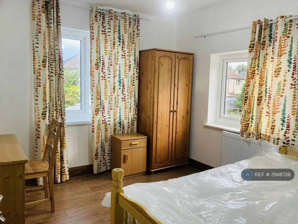 4 bedroom semi-detached house for rent