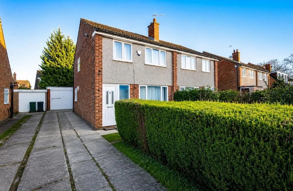 3 bedroom semi-detached house for rent