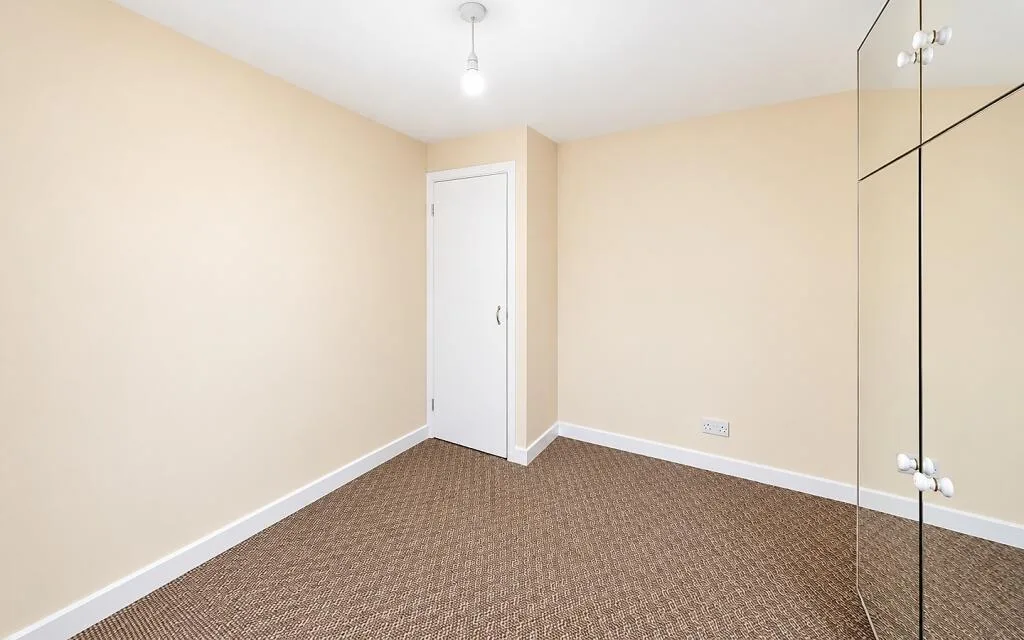 3 bedroom semi-detached house for rent