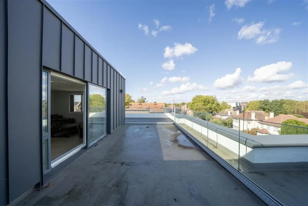 3 bedroom flat for rent