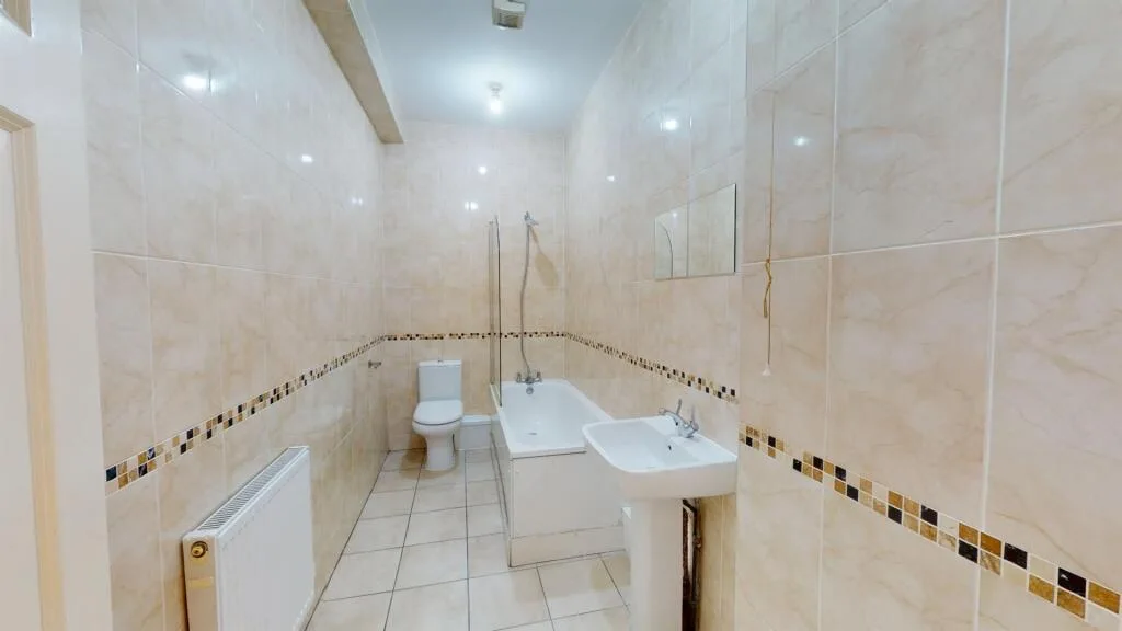 3 bedroom flat for rent