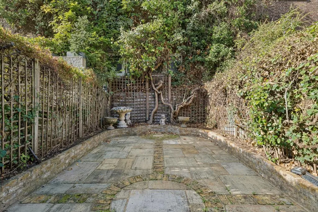 4 bedroom terraced house for rent