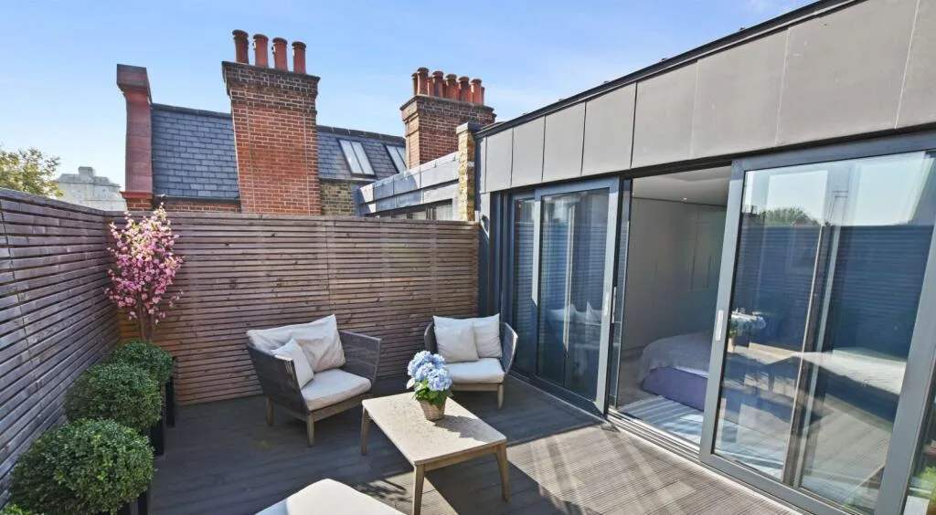 4 bedroom maisonette for rent