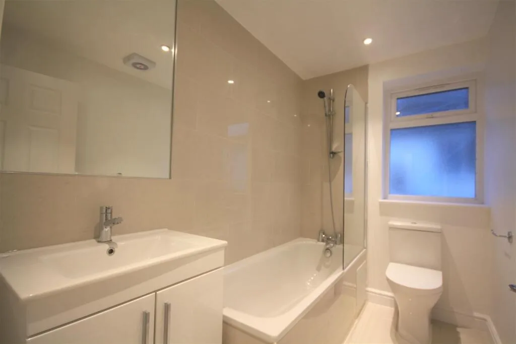 3 bedroom flat for rent