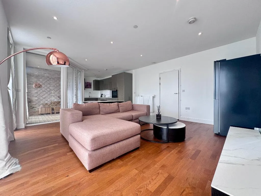 3 bedroom flat for rent