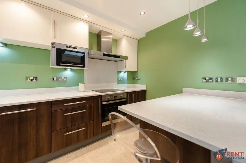 4 bedroom terraced house for rent