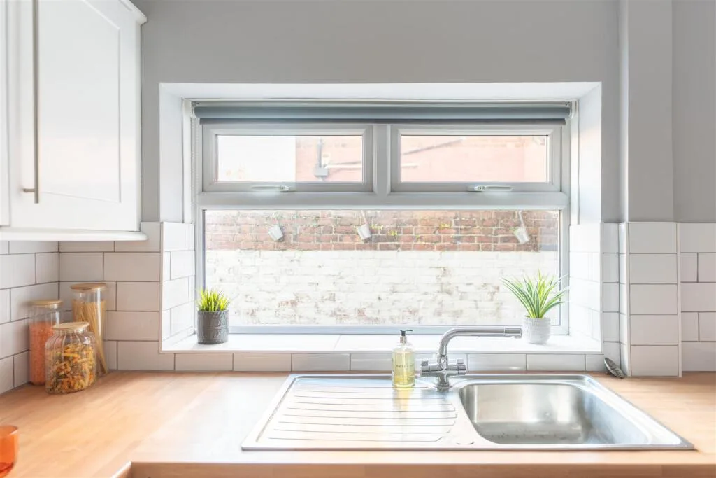 4 bedroom terraced house for rent
